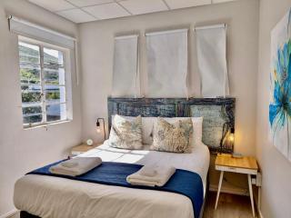 The Tipsy Expat - Paarl - Self Catering Apartment - 0