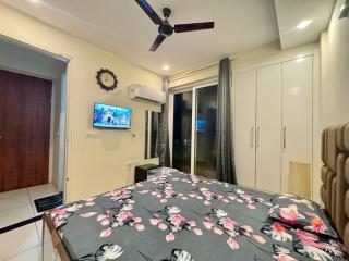 Chandigarh Waale - Cozy 3BHK, Furnished Stay! - 8