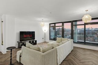Skyline Penthouse- Views, Games 2 Parking Spaces - 8