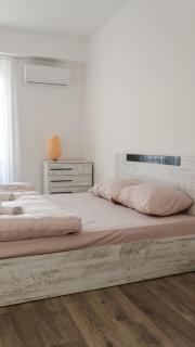 Jones Apartments - 5