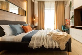 Sophisticated Comfort in the Heart of the City - Romana Square Living - 3