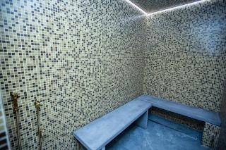 Ptghni Luxury Vacation Home with saunas - 3