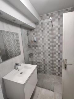 Apartment near Debar Maalo - 5