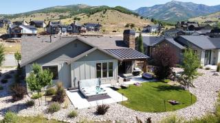 Powder Mountain Escape B1 Hot Tub Ski Getaway - Eden - 1