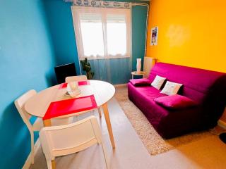 Charmant Rez-de-Jardin classé 2 Étoiles avec Parking, Calme Assuré - 1