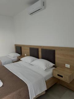 Tophill Apartments - 7