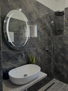 Tophill Apartments - 6