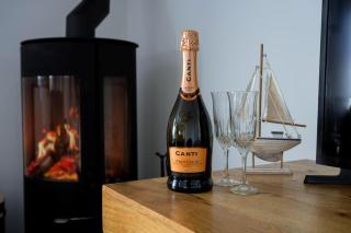 Finest Retreats - Hedd Wen Cottage - 2