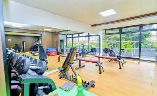 The comfort executive loft three bedroom apartment with amazing breathtaking city views , swimming pool ,gym ,private ample parking space with designated child playground are - 0