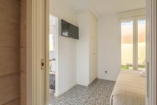 Marvellous Apt with a Large Private Terrace - 5