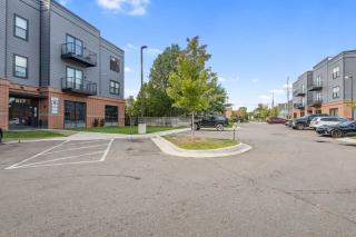 203 - New Luxury Downtown Condo with Fireplace - 8