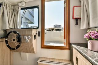 New houseboat center Amsterdam 'Fenke' - 6