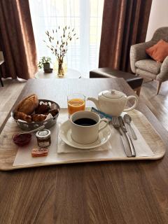 Les Belles Lettres - centre ville face à la Gare - 20 mn de Paris St Lazare - 6