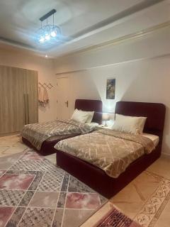 Luxury Three-Bedroom Hotel Rooms in October - 8