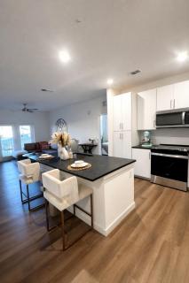 Cozy Boho Boutique - Pool - Gym - Private Patio - 6