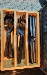 Urban Oasis with City Views and Dedicated Workspace - 4