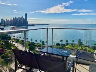 Amazing Ocean Views & Rooftop Pool! 2BD - 0