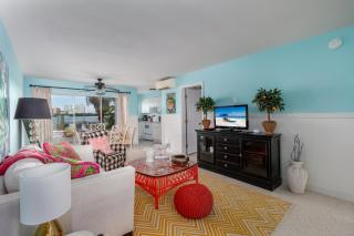 Bay Watch #2 - Waterfront Beach Rental - 8