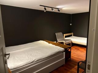 Large room with Balcony - Downtown - nearby Scandic business center bus stop - 6