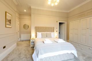 Somerley Halifax - Luxury 6 Bedroom Stay - 5