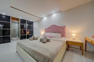 Unique - Spacious 3BR Luxury Flat - 6