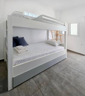 KYMO Private Seafront Residence - 7