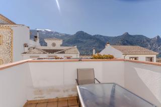 RentitSpain - Güejar Sierra - Moderno y Confortable Veleta II, con Aparcamiento, Terraza y WI-FI - 2