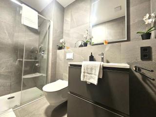 Bright Studio Retreat with outdoor terrace&garage - 1