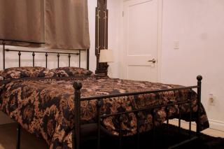 Themed Townhouse Retreat Near LAX and Sofi - 9