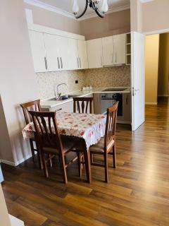 Spacious Modern 2BR Apartment at Artificial Lake Park - 5