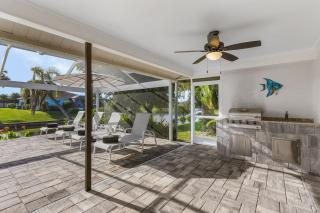 Villa Blue Marlin, Waterfront Pool and Dock Retreat - 5