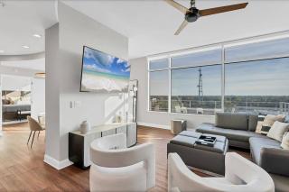 High-End Downtown Orlando Penthouse with Patio - 0