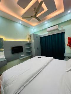 Greater noida BNB & Stay - 6