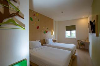 Ascent Hotel & Cafe Malang - Malang - 3