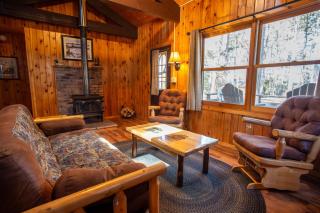 Cozy 2 Bed Room Cabin - Versatile & Airy - Sleeps 5 - Netflix CB12 - 6