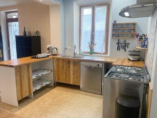 La Family House, spacieuse avec wifi, extérieur et parking - 4