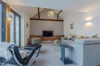 Dog-Friendly Barn Conversion on Norfolk Coast - 7