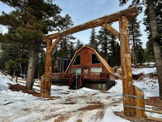 Luxury Cabin, Hot Tub & Fire Pit - 5