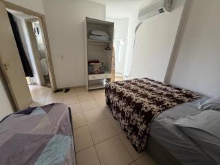 Apartamento centro de Sv, garagem, ar, elevador à 1 quadra da praia - 6