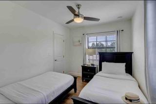 1 Mile to Beach Heated Pool 1923 Home - 5