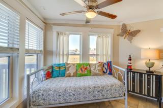 Beach Boardwalk On-Site! Mustang Island Condo - 1