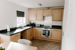 3Bed Near North Tees Hospital 3Baths and Parking - 7