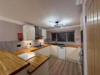 Luxury 3 Bed Apartment Fort William - 2