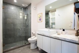 Central Beach Haven Sleeps 16 - 1