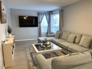 Lake Simcoe 4 Bedroom Family Home Ideal Toronto Area Retreat - 8