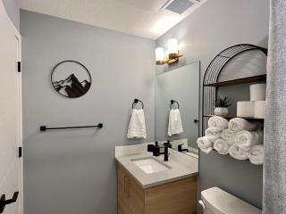 Pet-friendly Walk-Up Condo with Pool & Hot tub! - 9