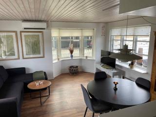 Lovely Holiday Home 80 M From The Water - 4