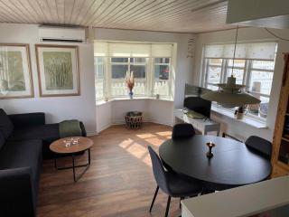 Lovely Holiday Home 80 M From The Water - 3