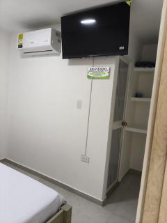 Hostal La Marina - 4