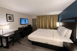 Express Inn & Suites - 1